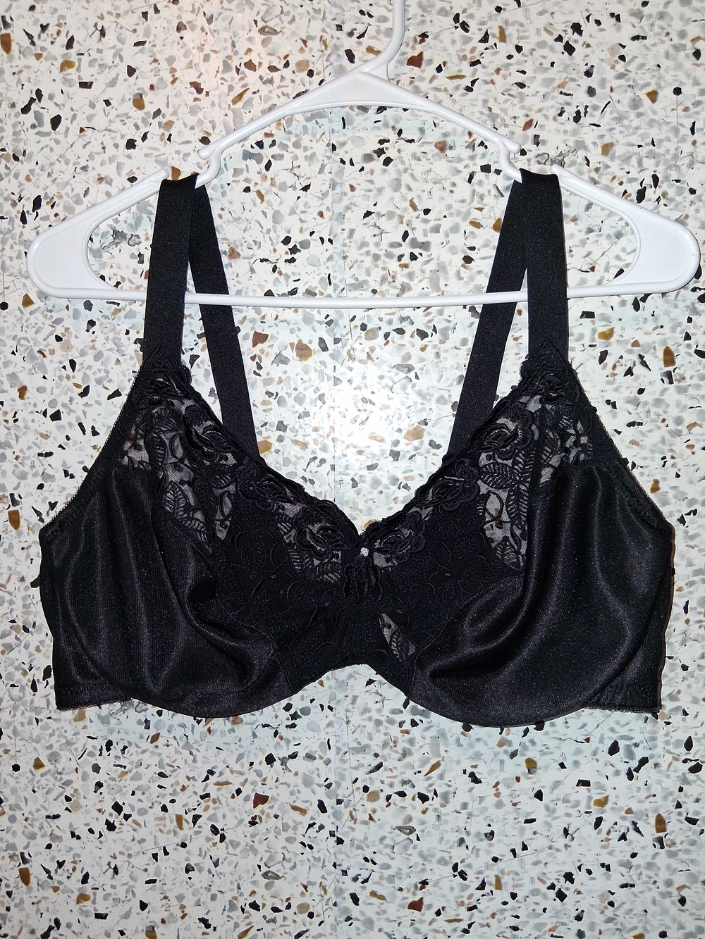 Wacoal Minimizer Bra Size 40D Black Lace No Padding With Wires